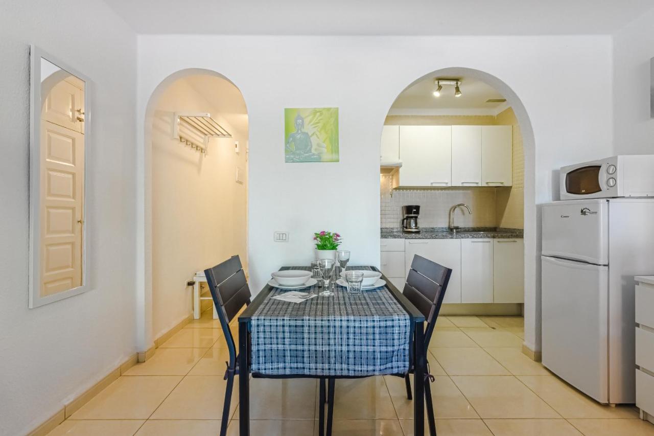 ארונה Fantastic Large Studio In Front Of Beach Heated Pool Wifi מראה חיצוני תמונה
