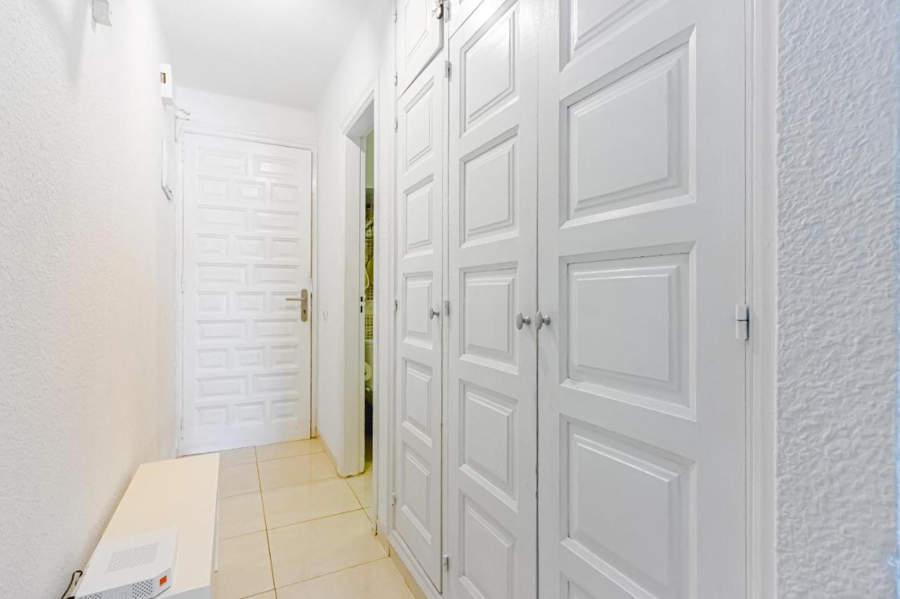 ארונה Fantastic Large Studio In Front Of Beach Heated Pool Wifi מראה חיצוני תמונה
