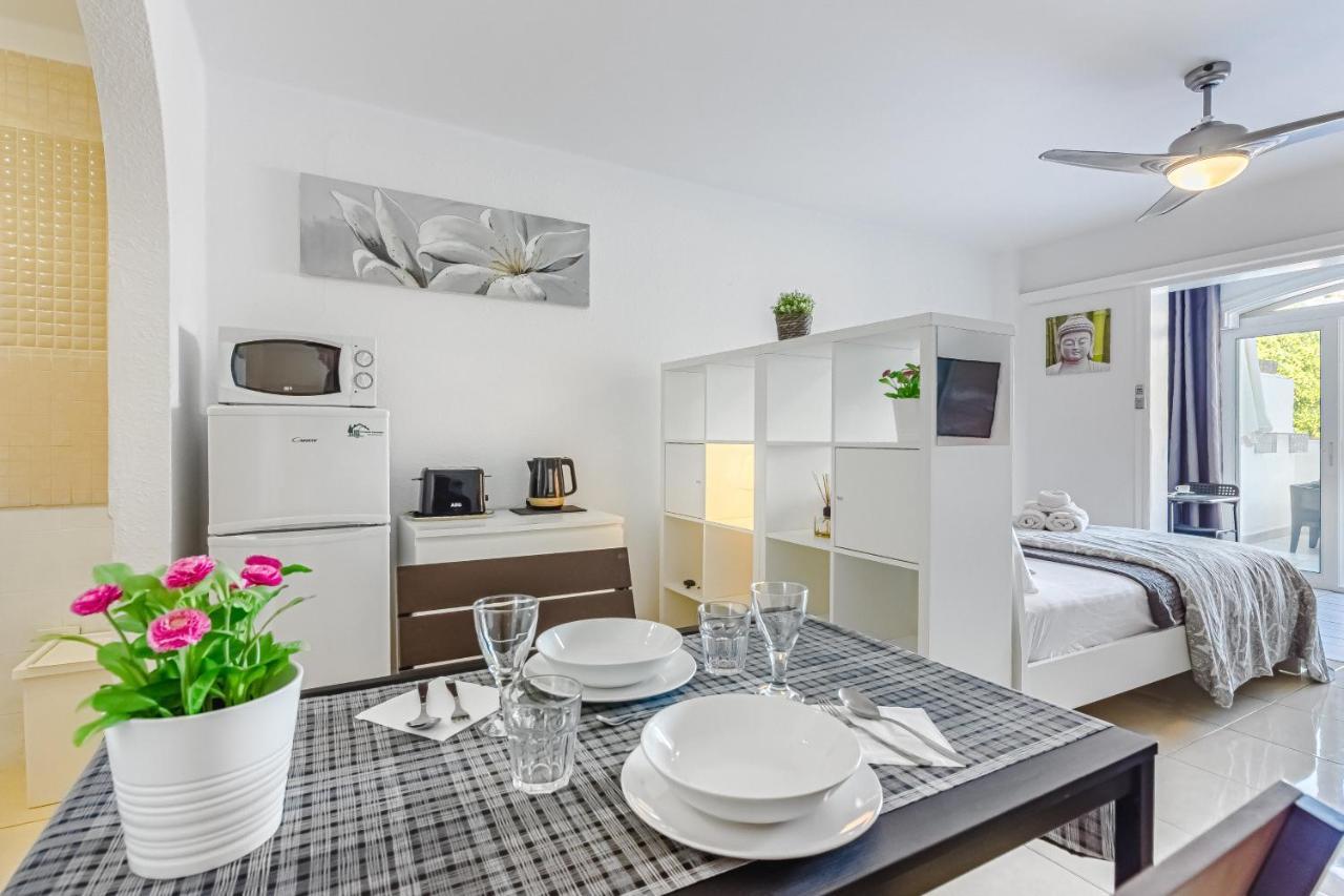 ארונה Fantastic Large Studio In Front Of Beach Heated Pool Wifi מראה חיצוני תמונה