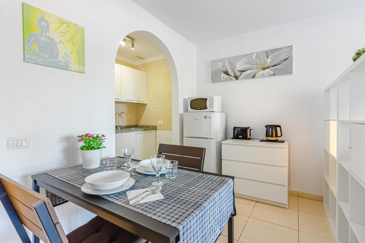 ארונה Fantastic Large Studio In Front Of Beach Heated Pool Wifi מראה חיצוני תמונה