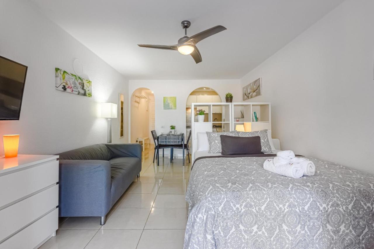 ארונה Fantastic Large Studio In Front Of Beach Heated Pool Wifi מראה חיצוני תמונה